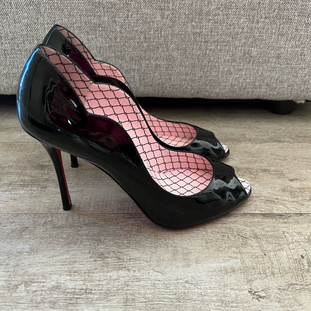 Christian Louboutin Chick Up 100 Patent Leather Pumps - Picture 2 of 11